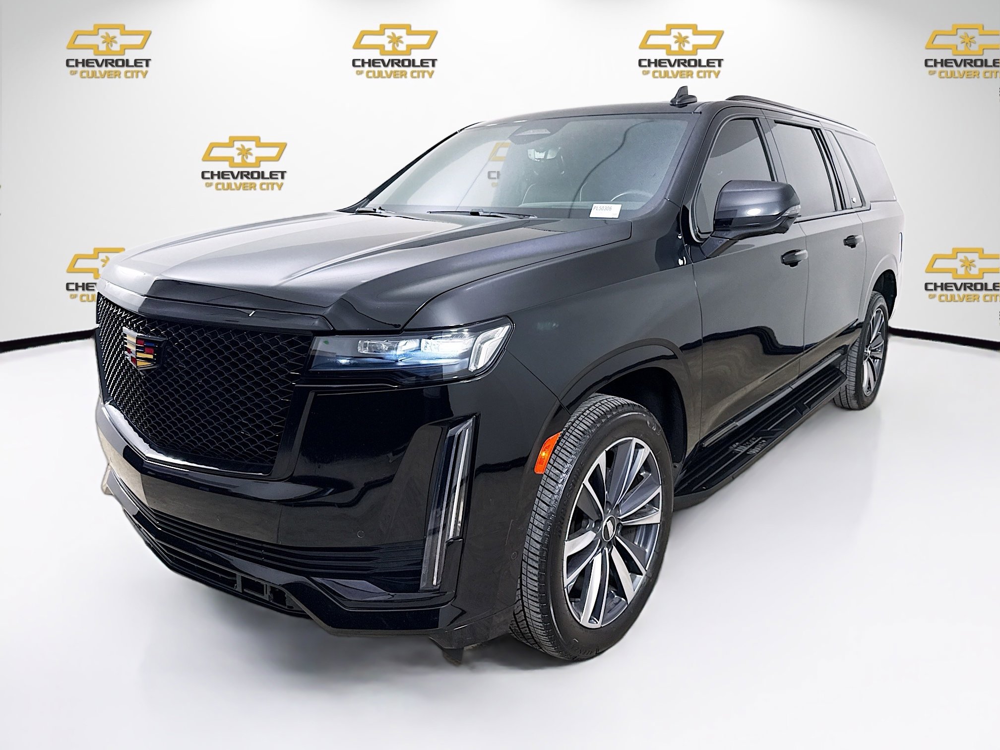 Used 2023 Cadillac Escalade ESV Sport image 3