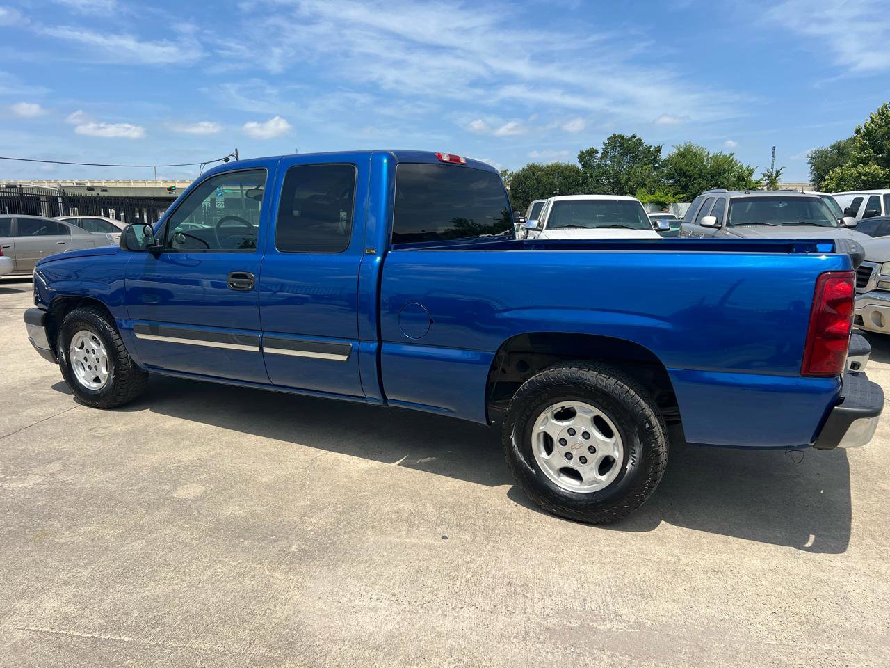 Used 2003 Chevrolet Silverado 1500 LS RWD image 3