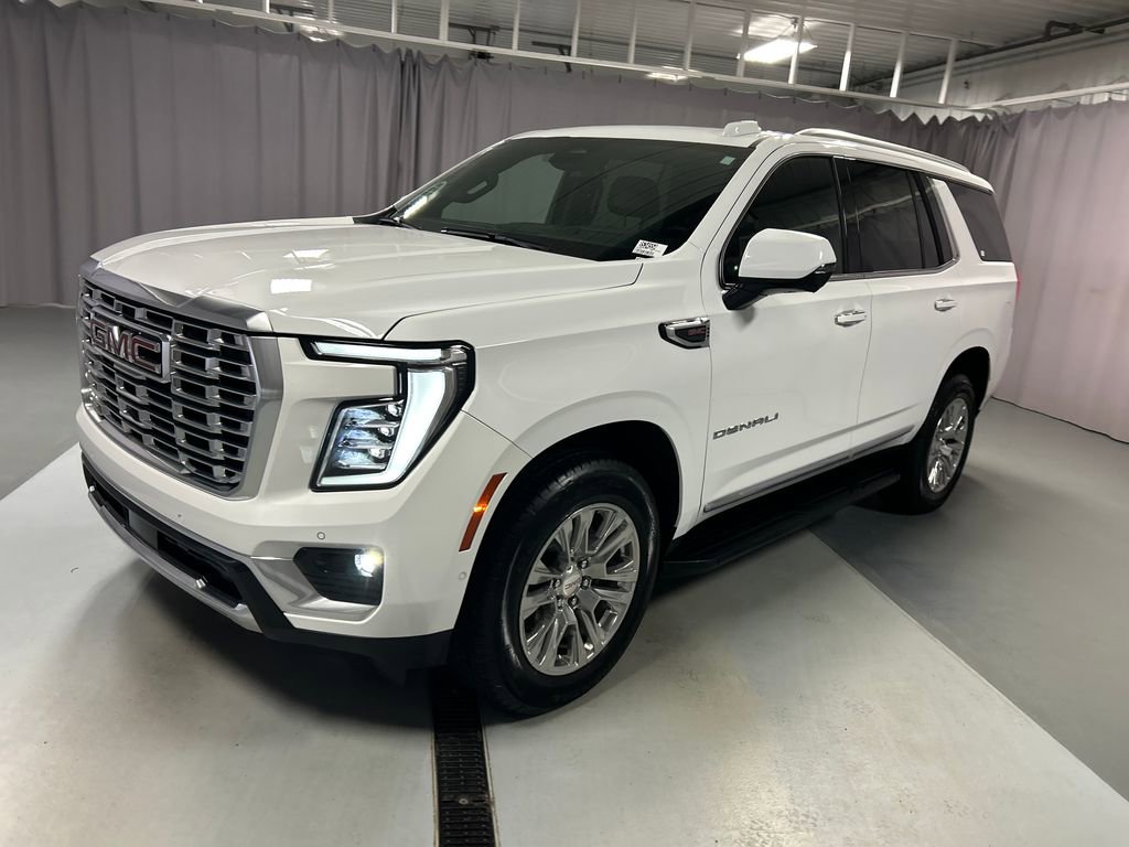Used 2025 GMC Yukon Denali AWD/4WD image 3