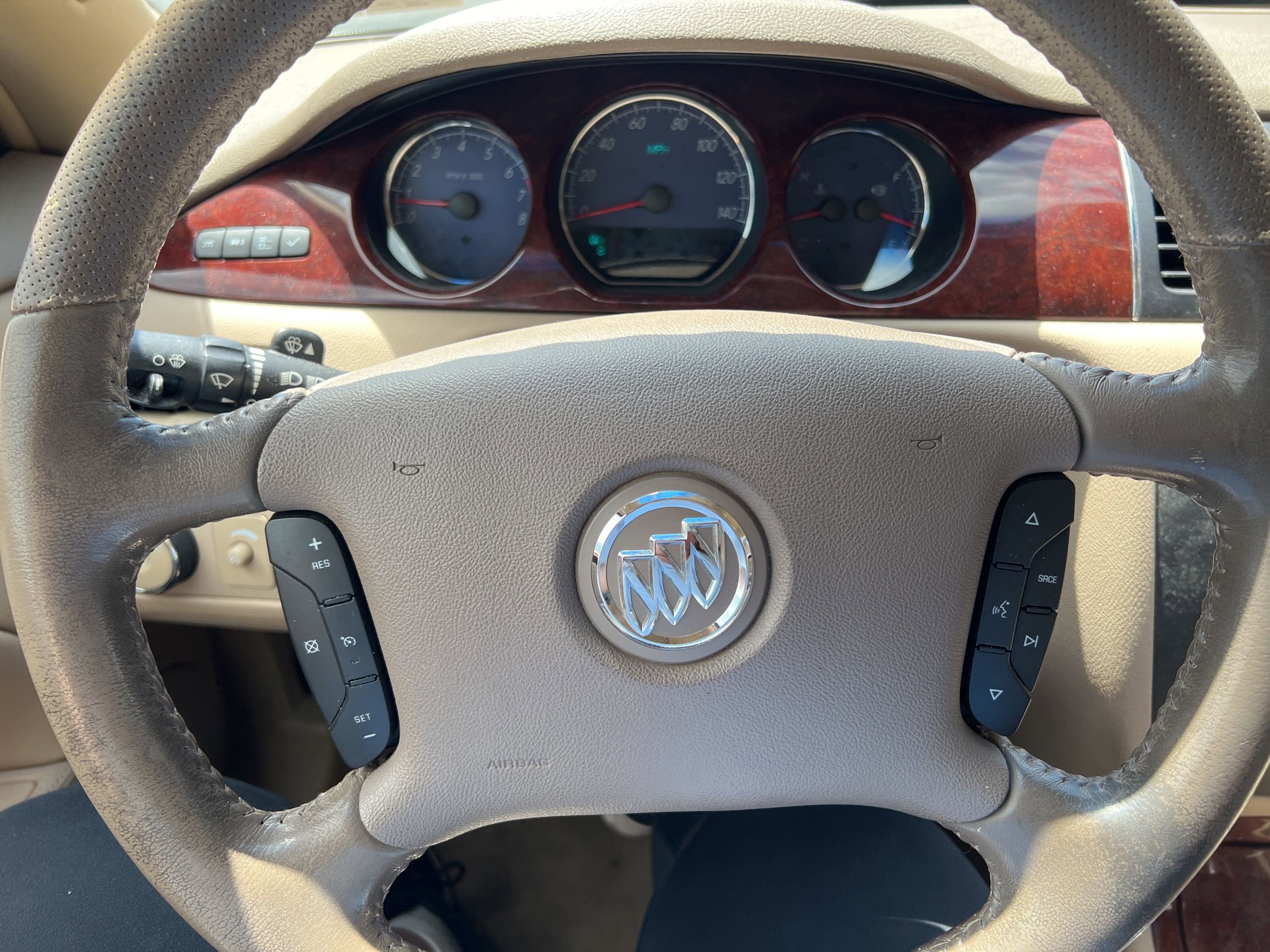 Used 2006 Buick Lucerne CXS w/ Driver Confidence Package FWD image 11