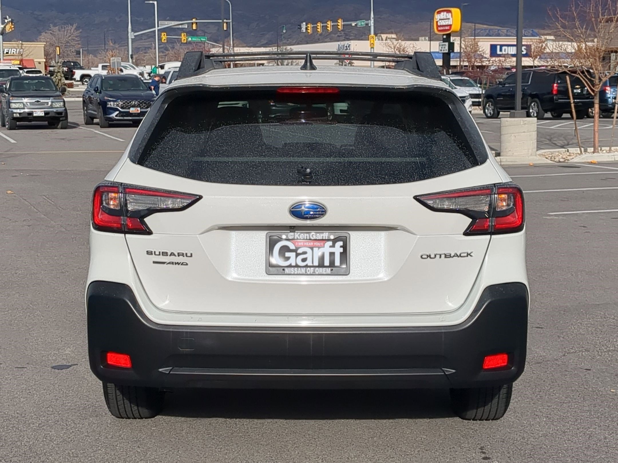 Used 2023 Subaru Outback Premium image 7