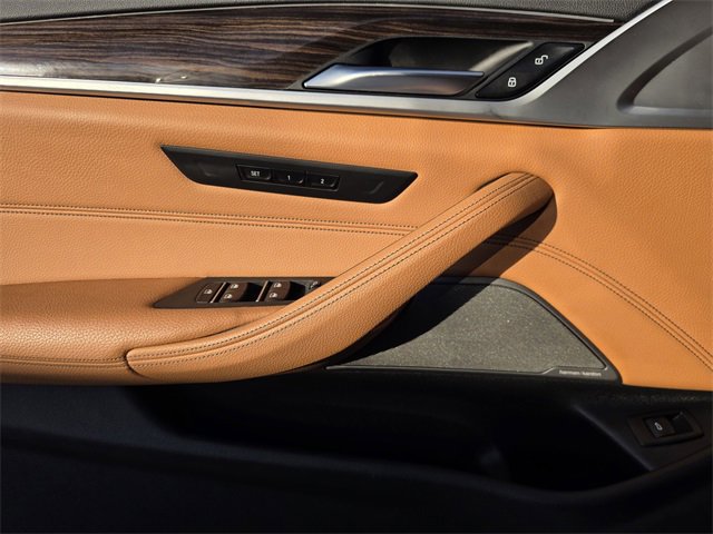 Used 2020 BMW 530i w/ Convenience Package image 18