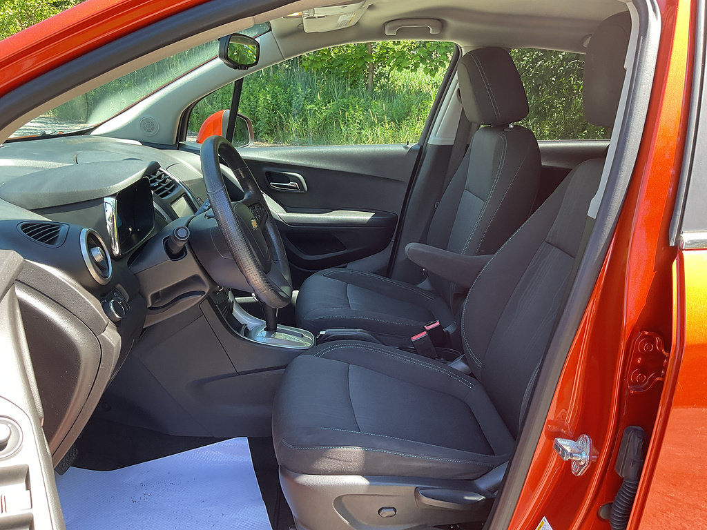 Used 2015 Chevrolet Trax LT AWD/4WD image 8