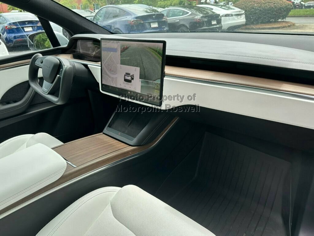 Used 2025 Tesla Model X AWD/4WD image 28