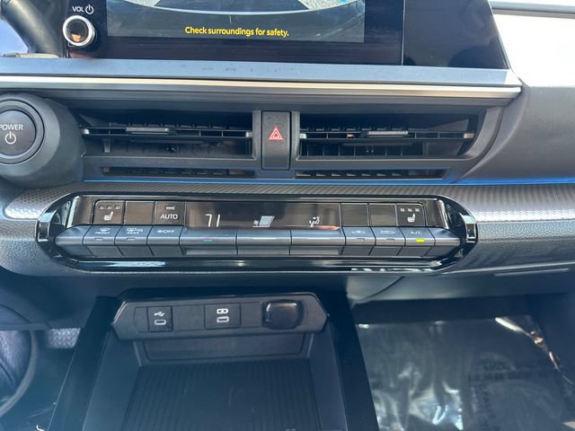Used 2024 Toyota Prius XLE FWD image 28
