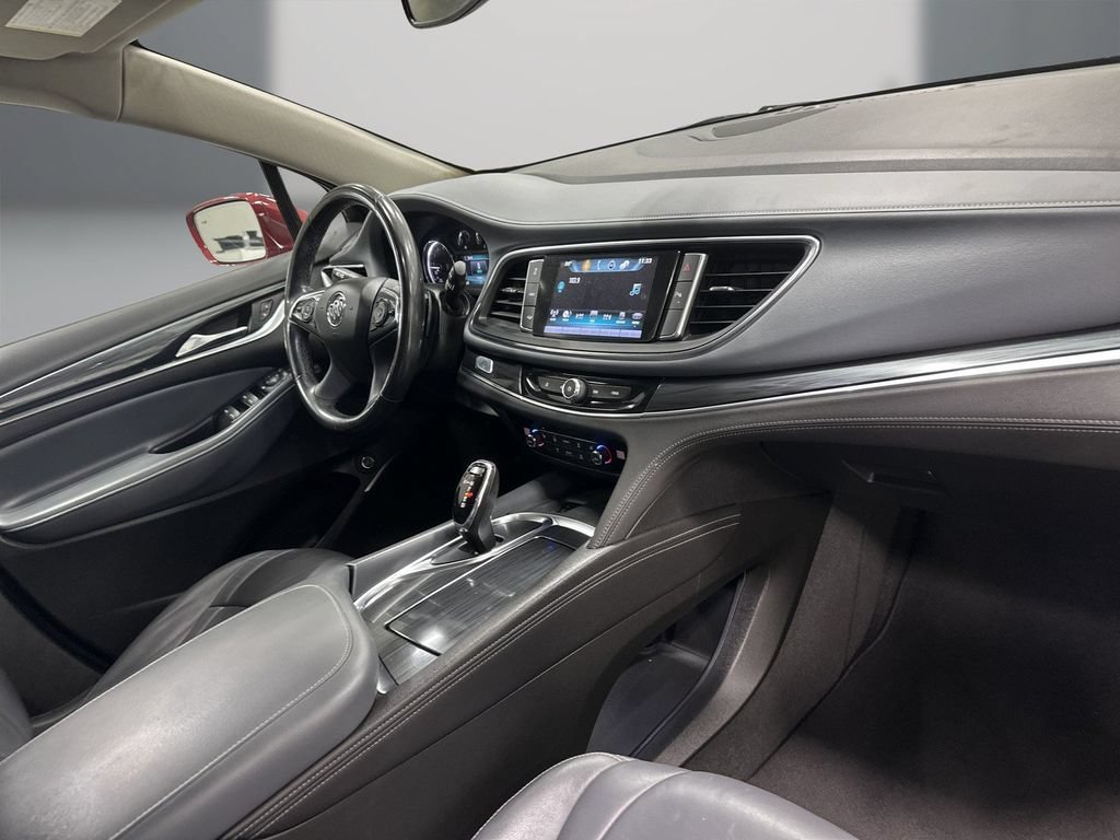 Used 2018 Buick Enclave Essence w/ Trailering Package AWD/4WD image 16