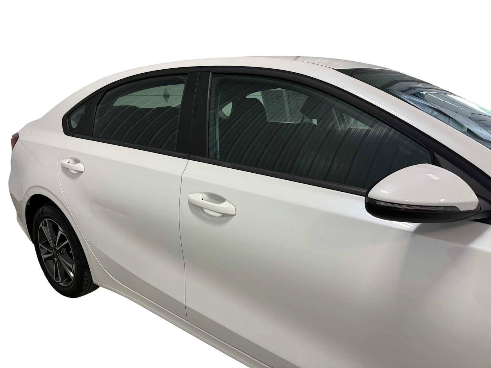 Used 2024 Kia Forte LXS w/ LXS Technology Package FWD image 11