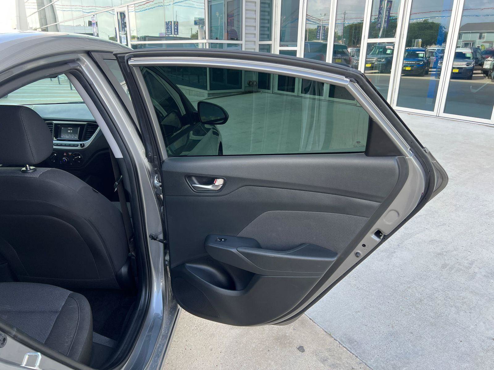 Used 2022 Hyundai Accent SE FWD image 15