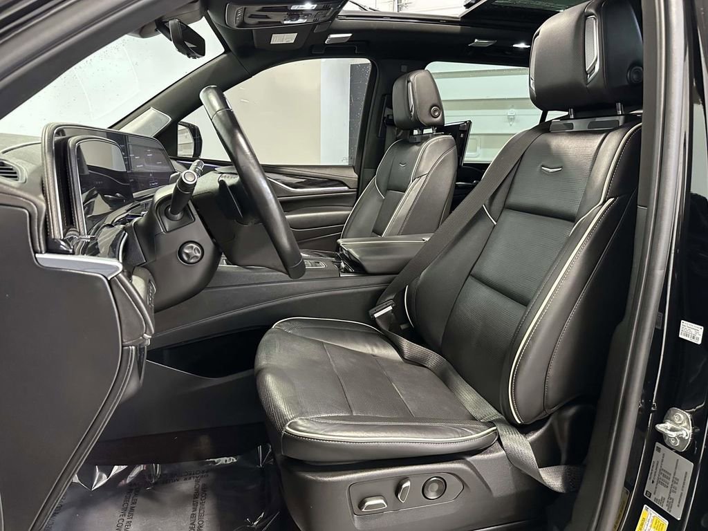 Used 2022 Cadillac Escalade ESV Sport w/ Touring Package image 18