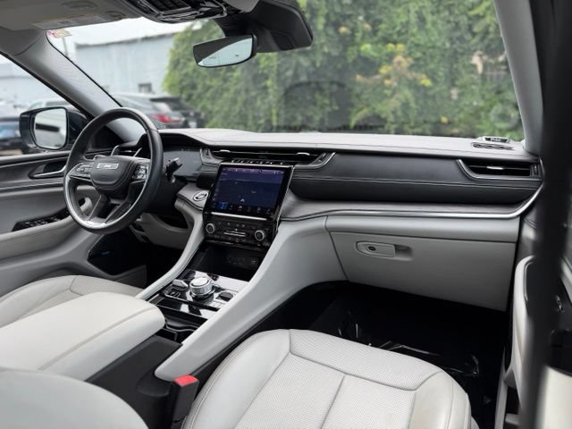 Used 2021 Jeep Grand Cherokee L Overland w/ Quick Order Package 25N AWD/4WD image 19