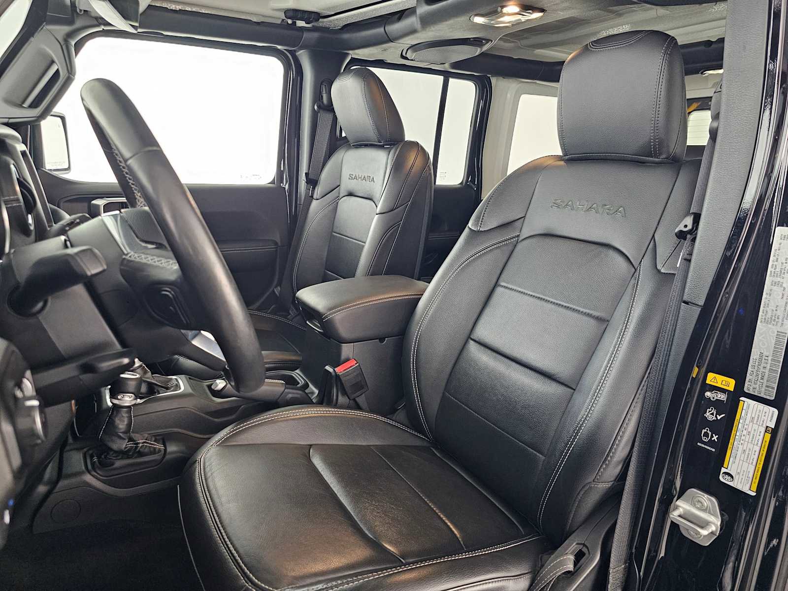 Used 2023 Jeep Wrangler Sahara w/ Cold Weather Group image 21