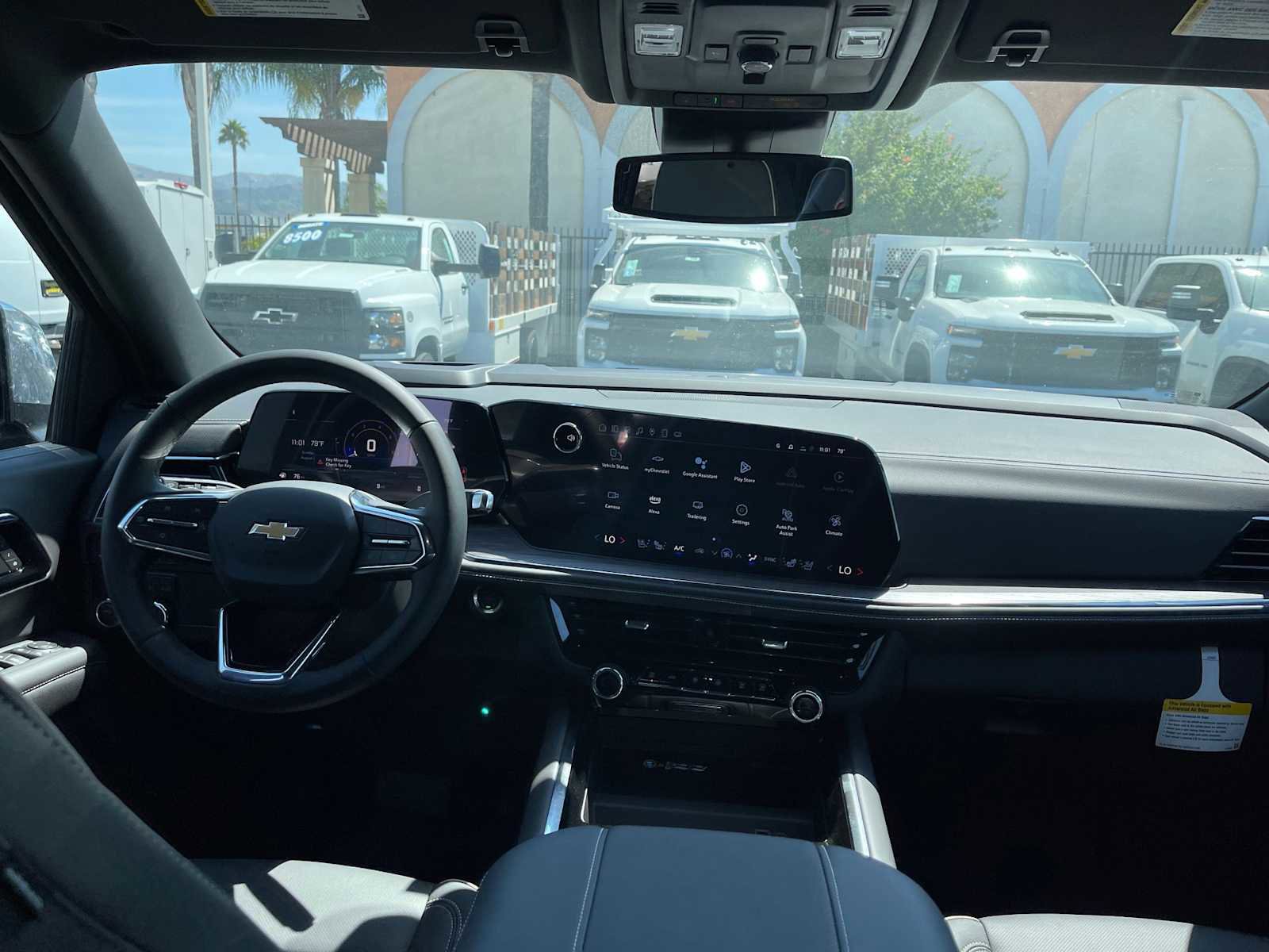 New 2025 Chevrolet Suburban Premier image 21