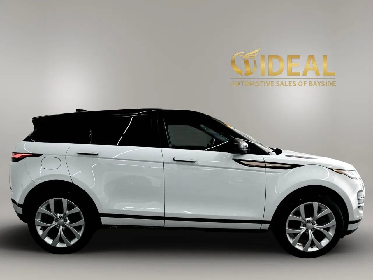 Used 2022 Land Rover Range Rover Evoque R-Dynamic SE image 8