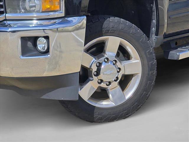 Used 2016 Chevrolet Silverado 2500 LT w/ LT Convenience Package AWD/4WD image 16