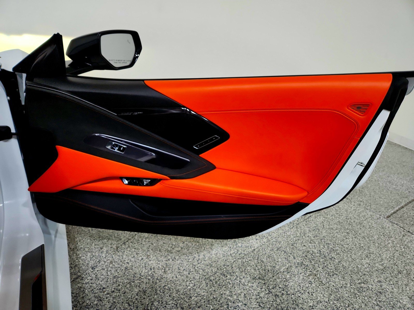 Used 2025 Chevrolet Corvette Stingray Premium Cpe w/ Z51 Performance Package image 27