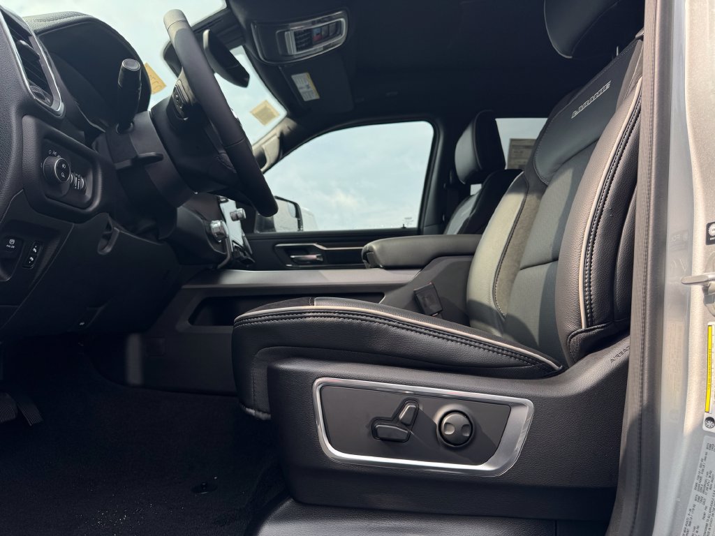New 2027 RAM 1500 Laramie AWD/4WD image 15