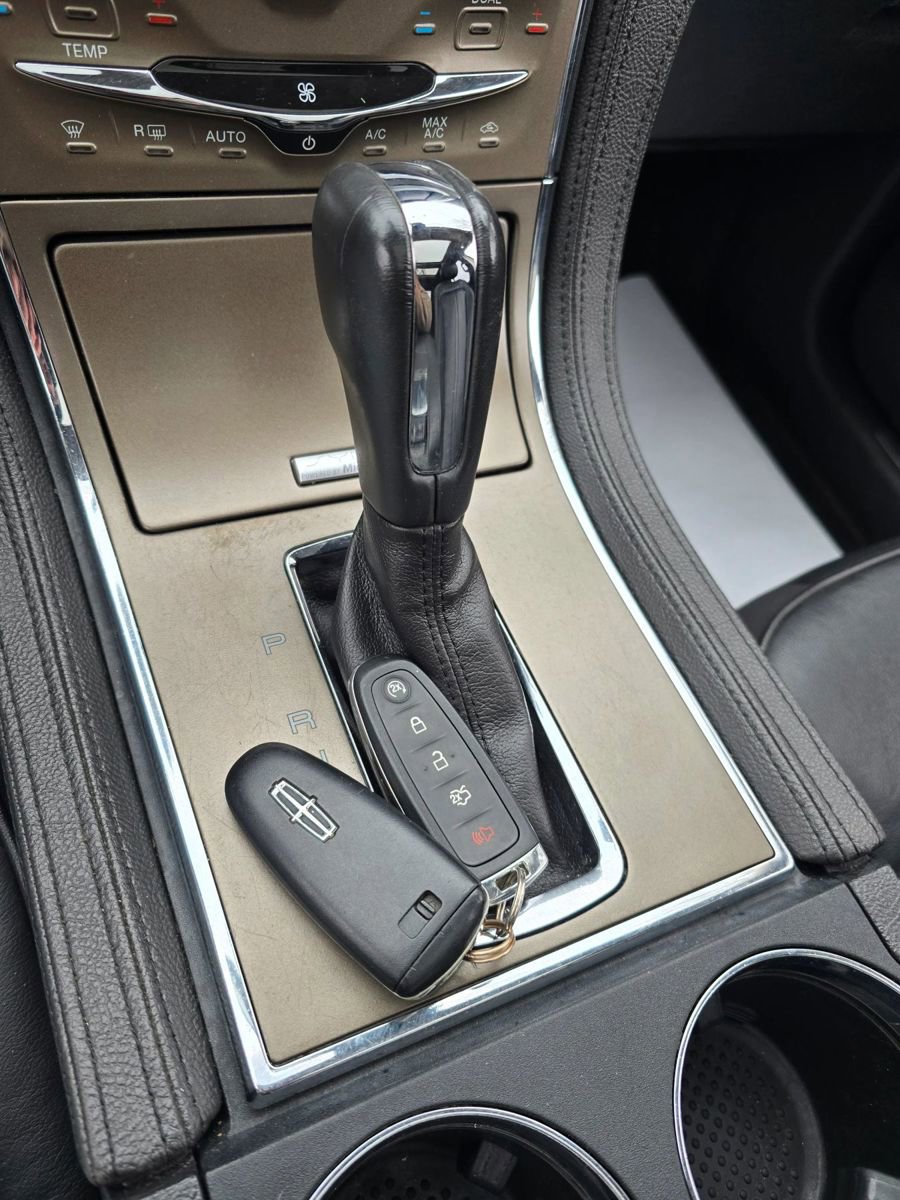 Used 2013 Lincoln MKX AWD image 23