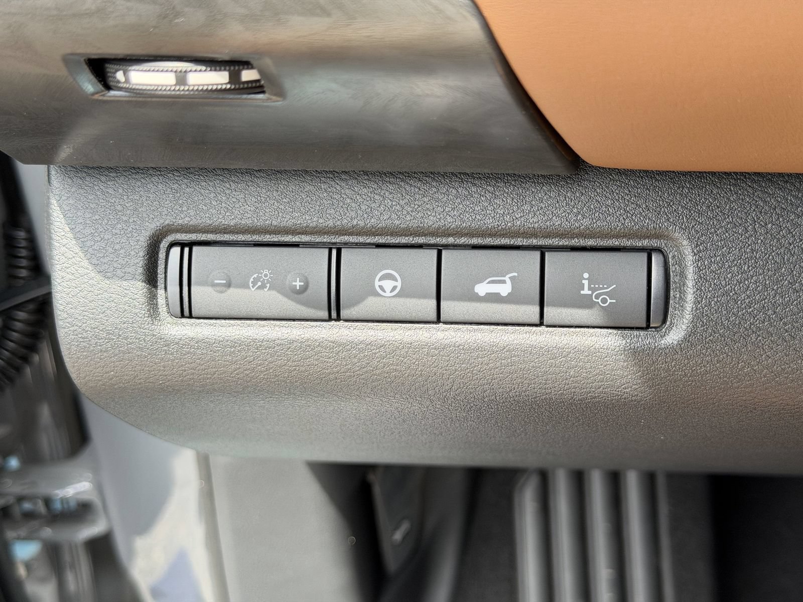 New 2026 Nissan Pathfinder Platinum FWD image 16