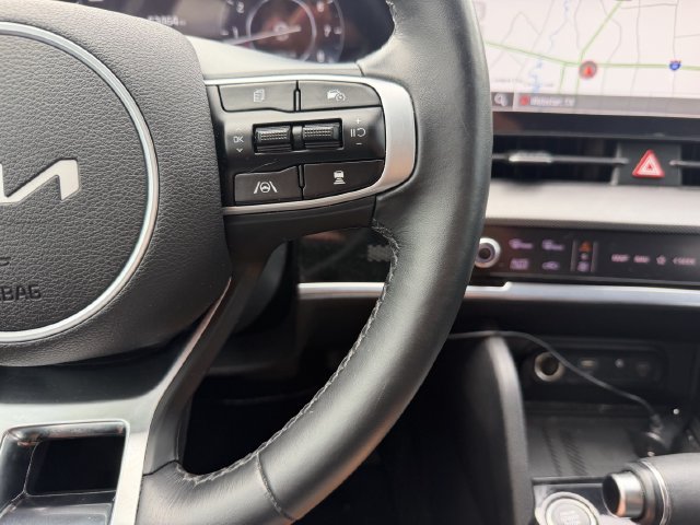Used 2024 Kia Sportage SX FWD image 17
