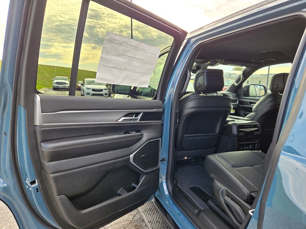 New 2026 Jeep Grand Wagoneer Limited AWD/4WD image 26