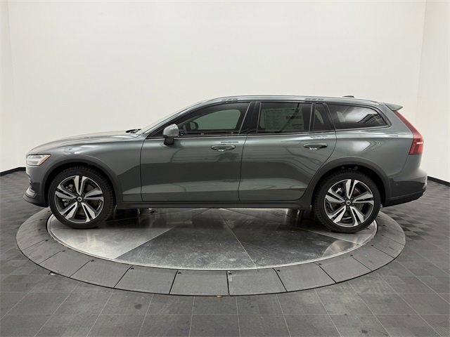 New 2026 Volvo V60 B5 Cross Country Plus w/ Protection Package Premier image 5