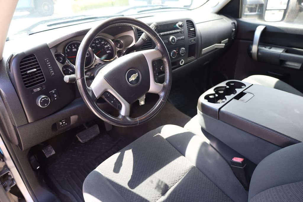 Used 2007 Chevrolet Silverado 2500 LT w/ 1LT Convenience Package AWD/4WD image 12