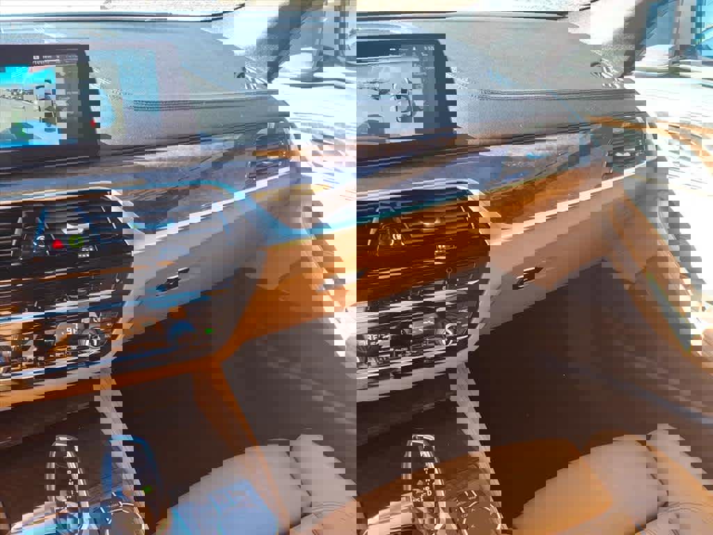 Used 2020 BMW 540i xDrive w/ Executive Package image 14