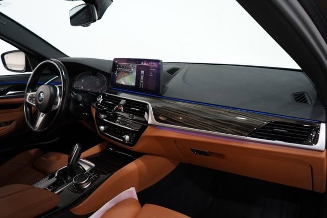Used 2023 BMW 540i xDrive w/ M Sport Package image 16