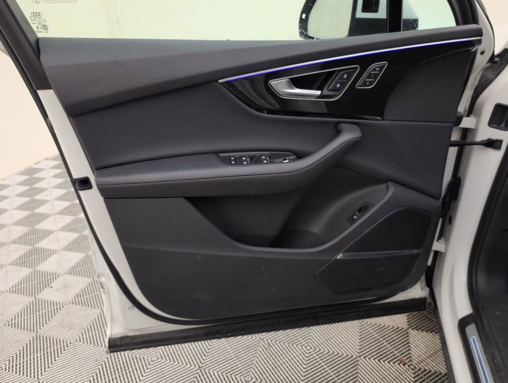 Used 2024 Audi Q7 2.0T Premium Plus image 35