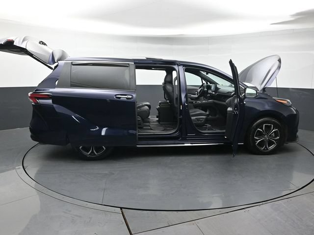 Certified 2025 Toyota Sienna Platinum AWD/4WD image 61