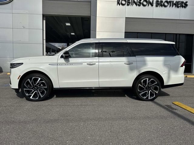 New 2026 Lincoln Navigator L Reserve AWD/4WD image 6