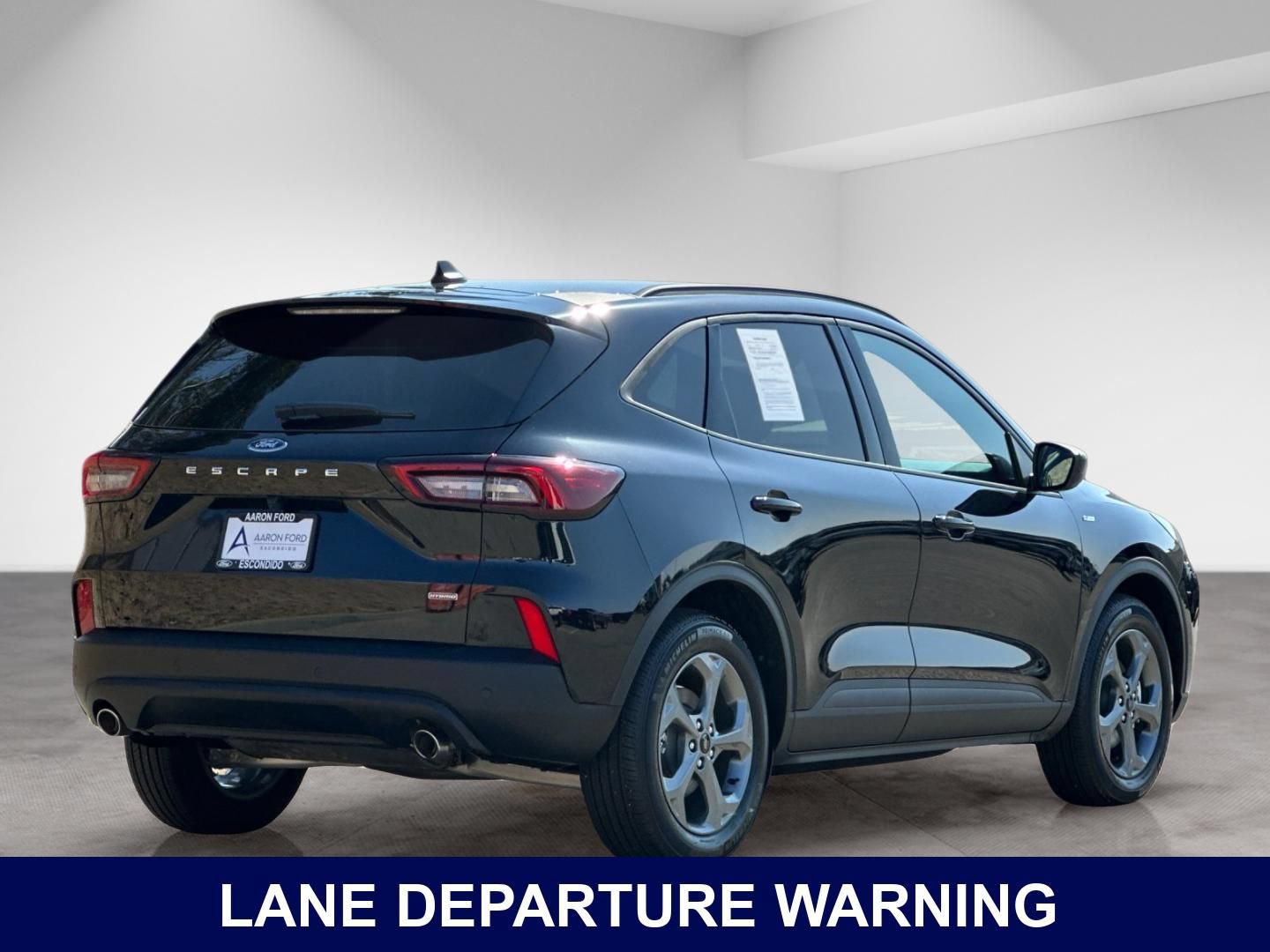 Used 2025 Ford Escape ST-Line w/ Equipment Group 301A FWD image 7