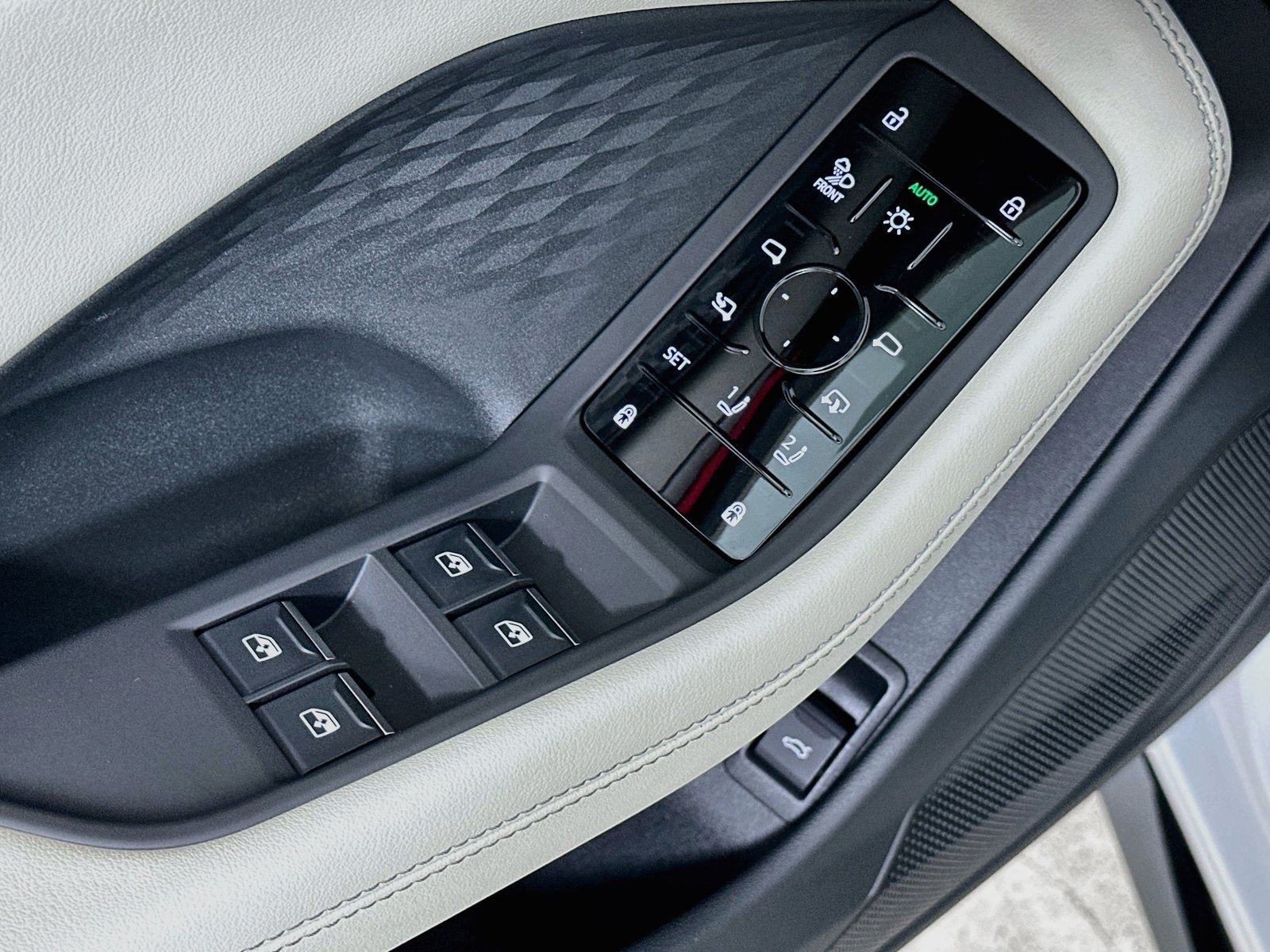 New 2026 Audi A6 Premium Plus AWD/4WD image 18