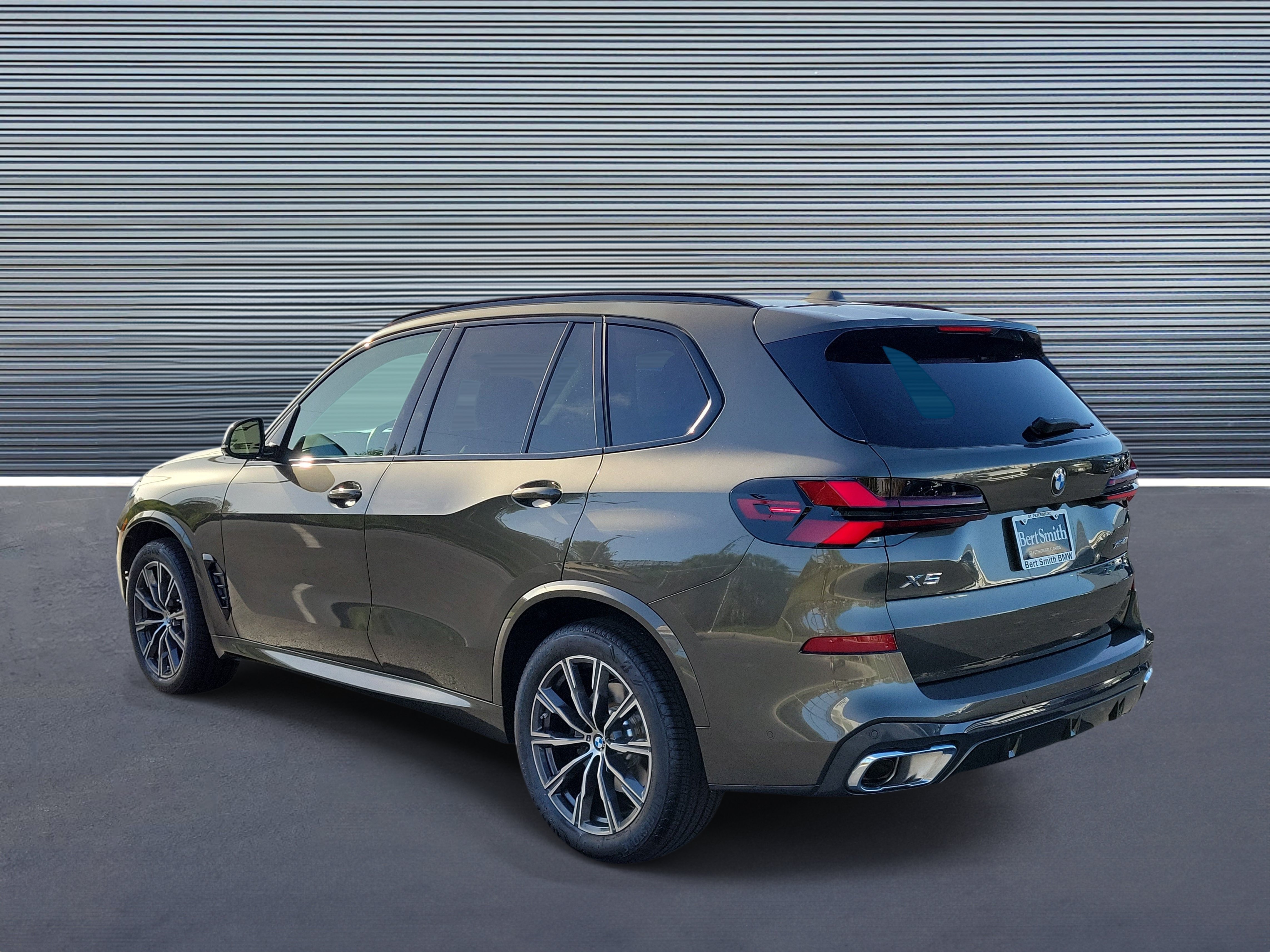 Used 2026 BMW X5 xDrive40i AWD/4WD image 4