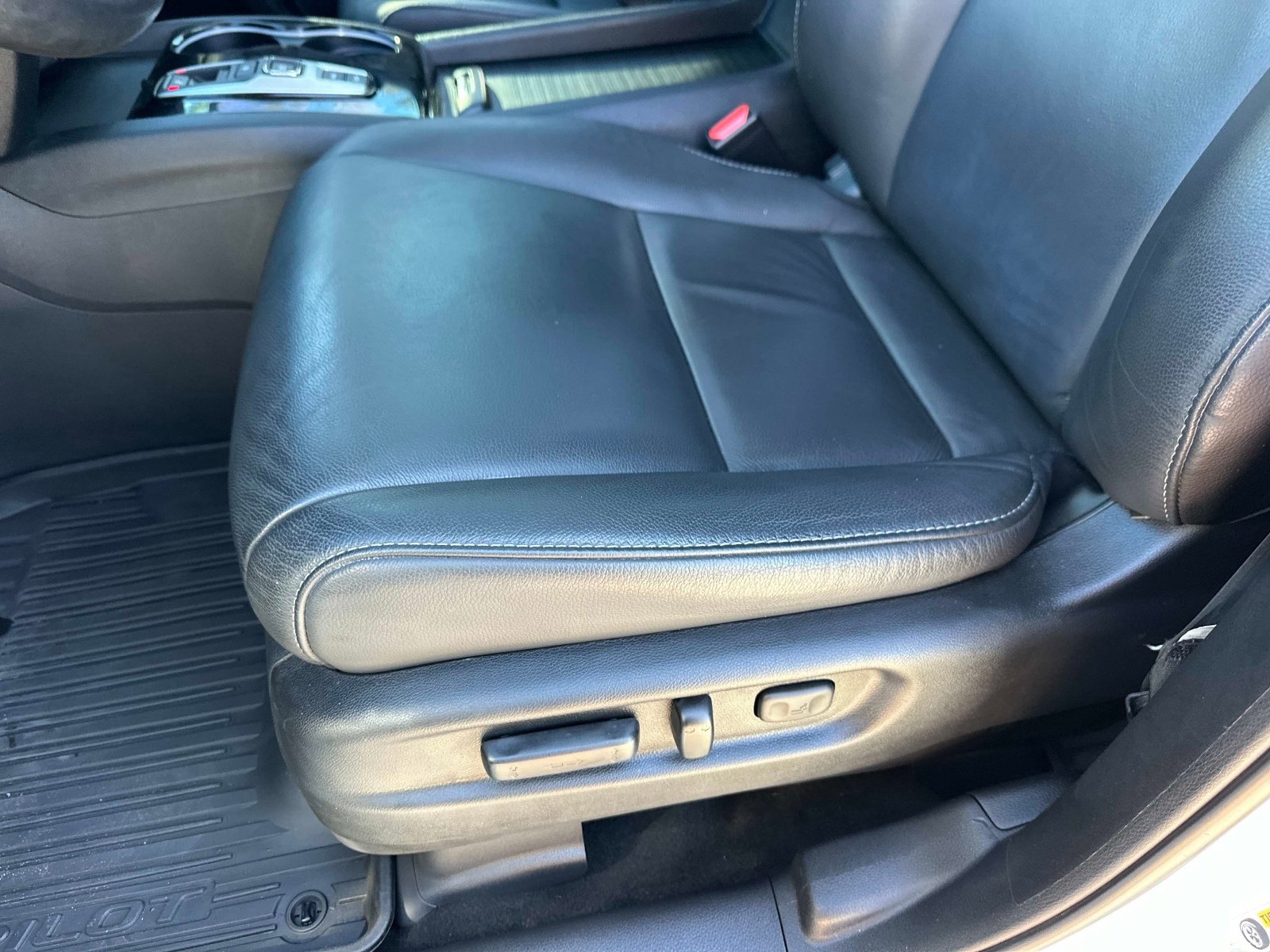 Used 2022 Honda Pilot Touring image 22