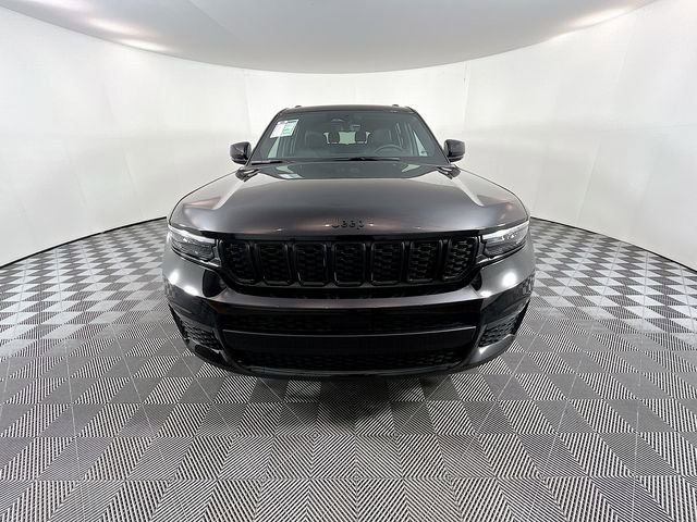 New 2025 Jeep Grand Cherokee L Limited image 3