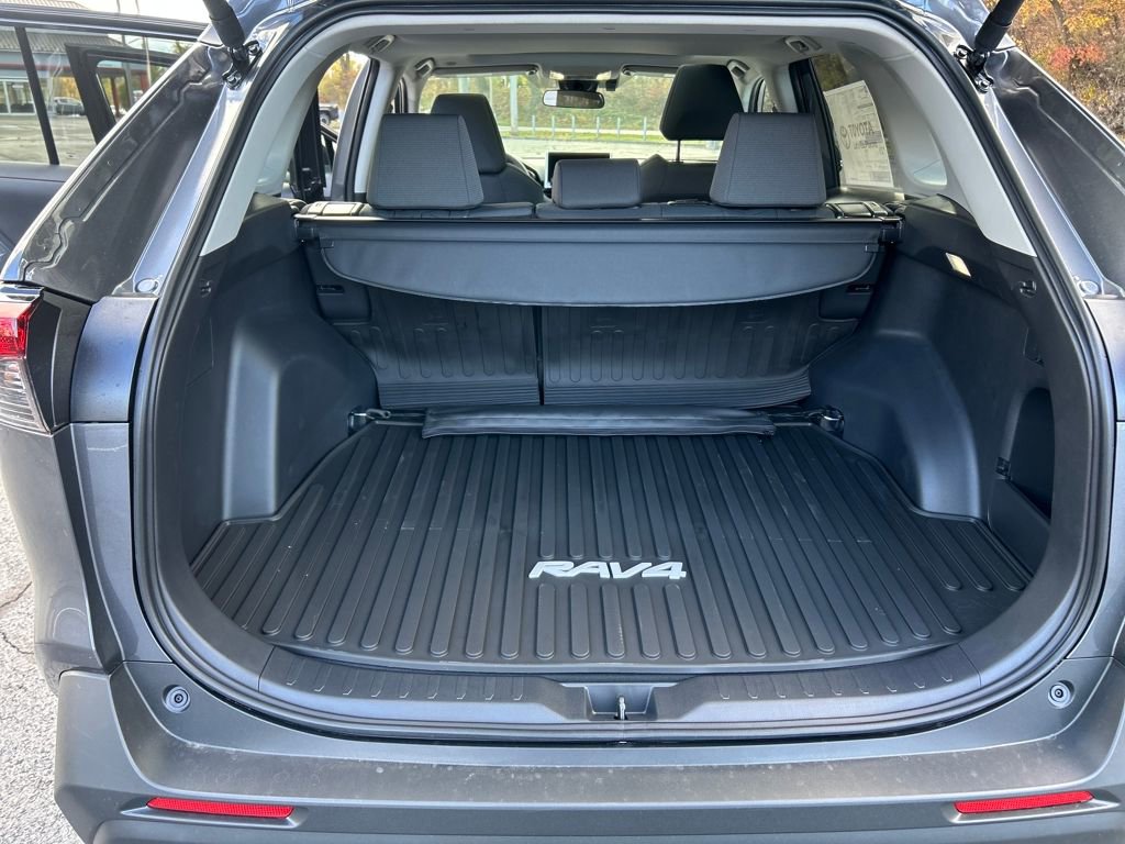 New 2025 Toyota RAV4 XLE image 26