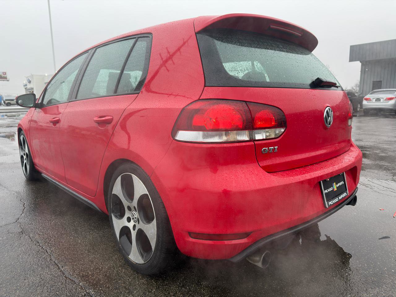 Used 2013 Volkswagen GTI 4-Door FWD image 8