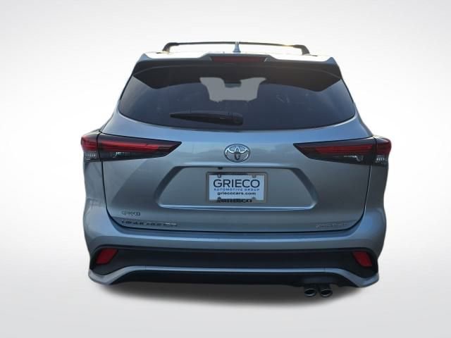 Used 2024 Toyota Highlander XSE image 6