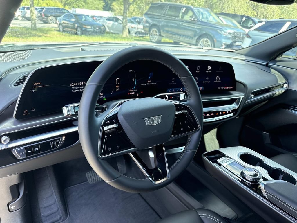 Certified 2024 Cadillac Lyriq Tech AWD/4WD image 33
