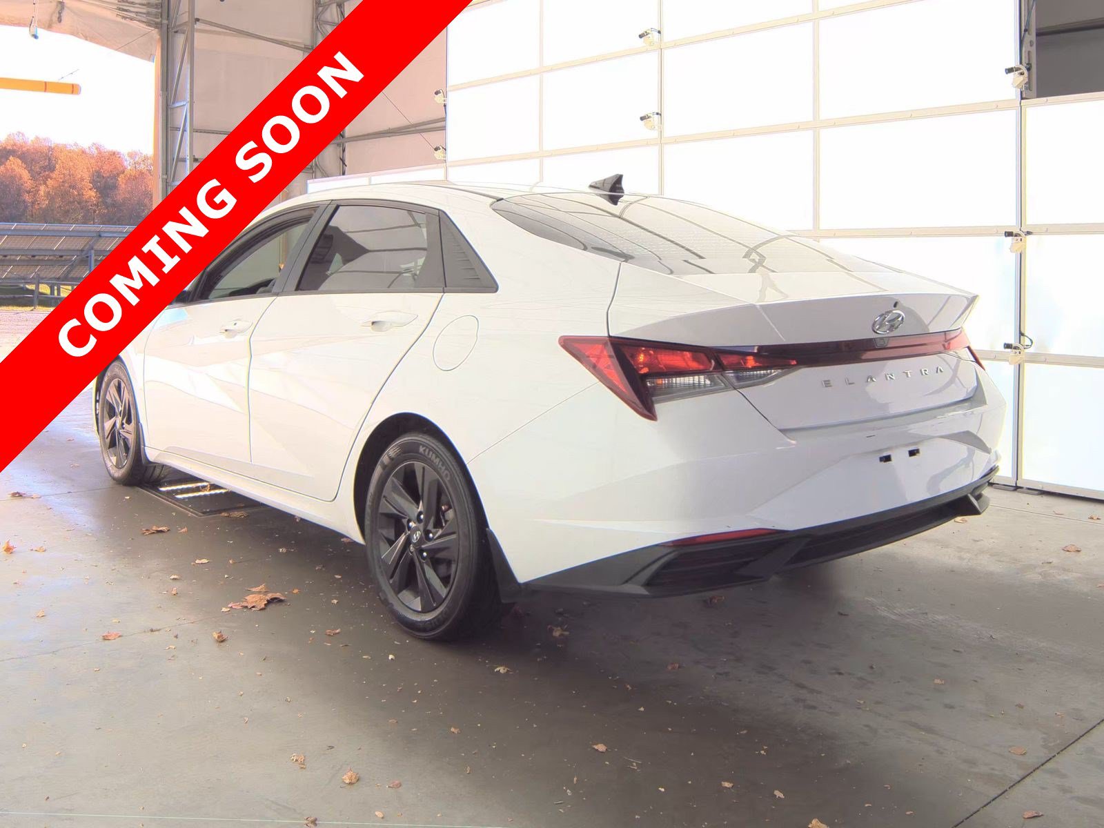Used 2022 Hyundai Elantra SEL FWD image 3