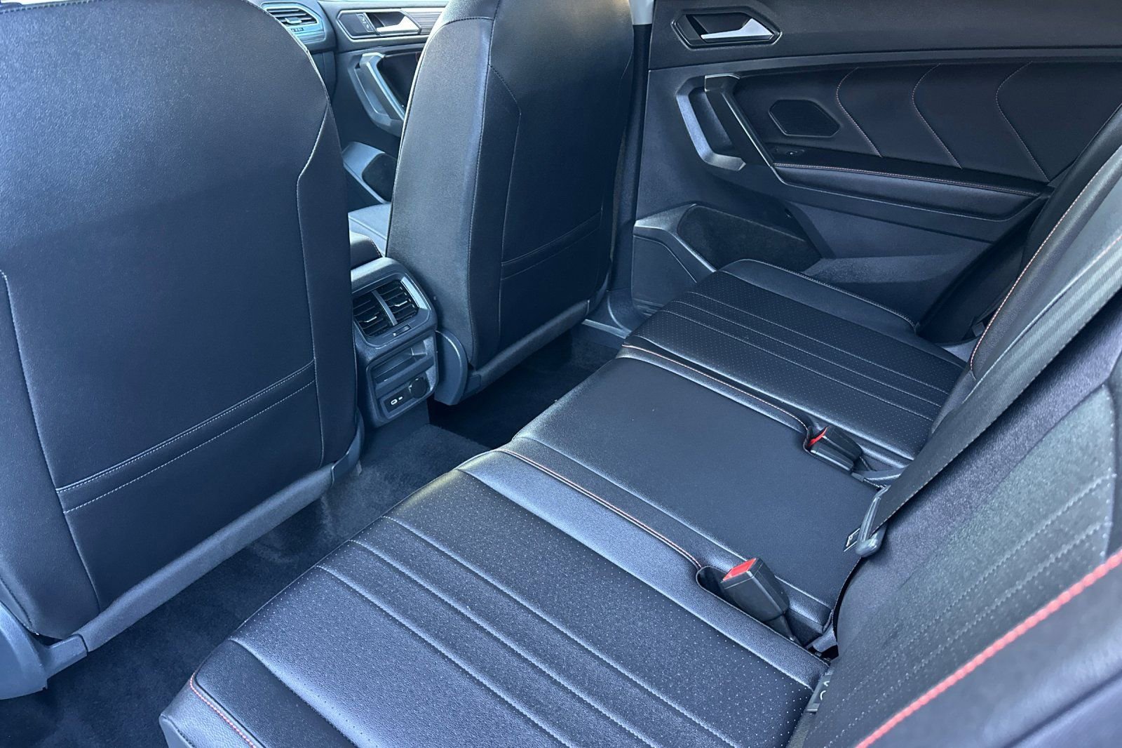 Used 2024 Volkswagen Tiguan Wolfsburg Edition image 11