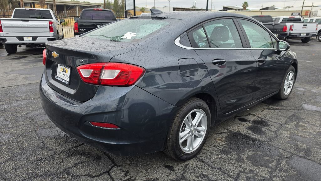 Used 2018 Chevrolet Cruze LT FWD image 6
