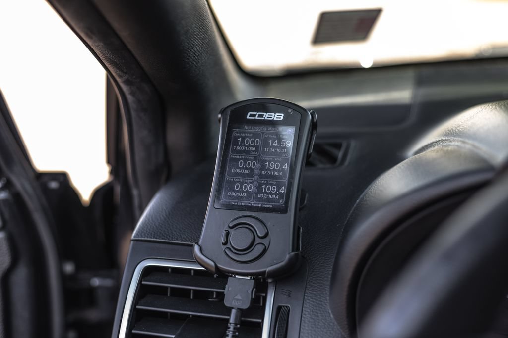 Used 2015 Subaru WRX STI AWD/4WD image 9
