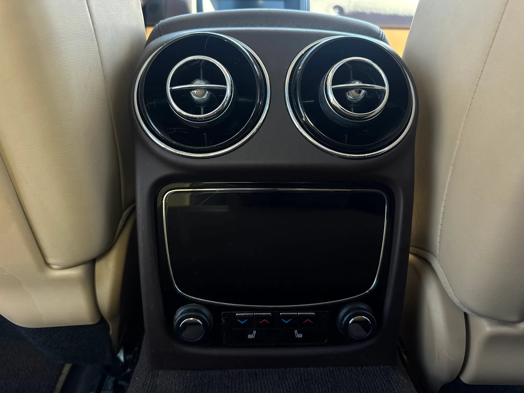 Used 2015 Jaguar XJ RWD image 20