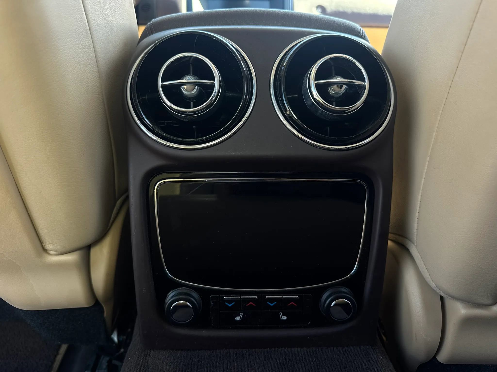 Used 2015 Jaguar XJ image 20