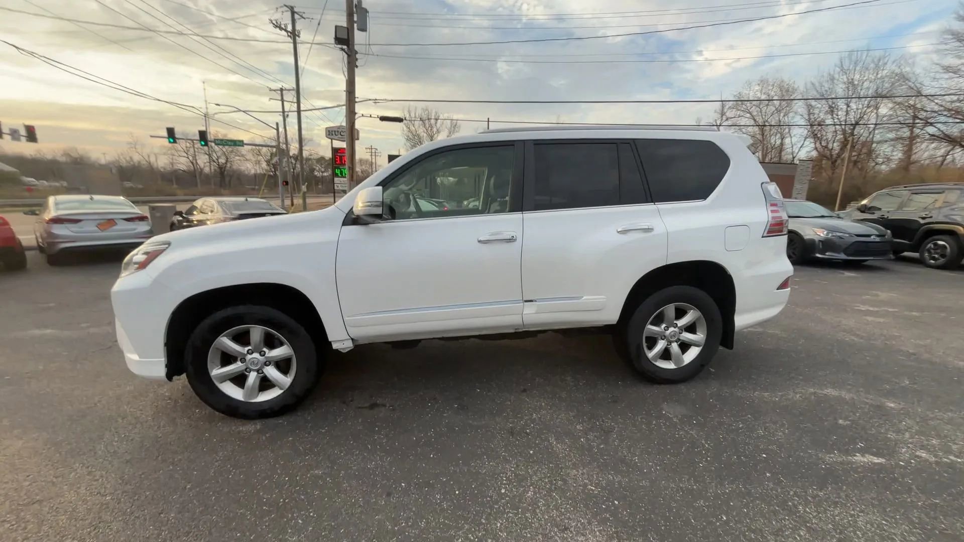 Used 2017 Lexus GX 460 w/ Navigation Package AWD/4WD image 5