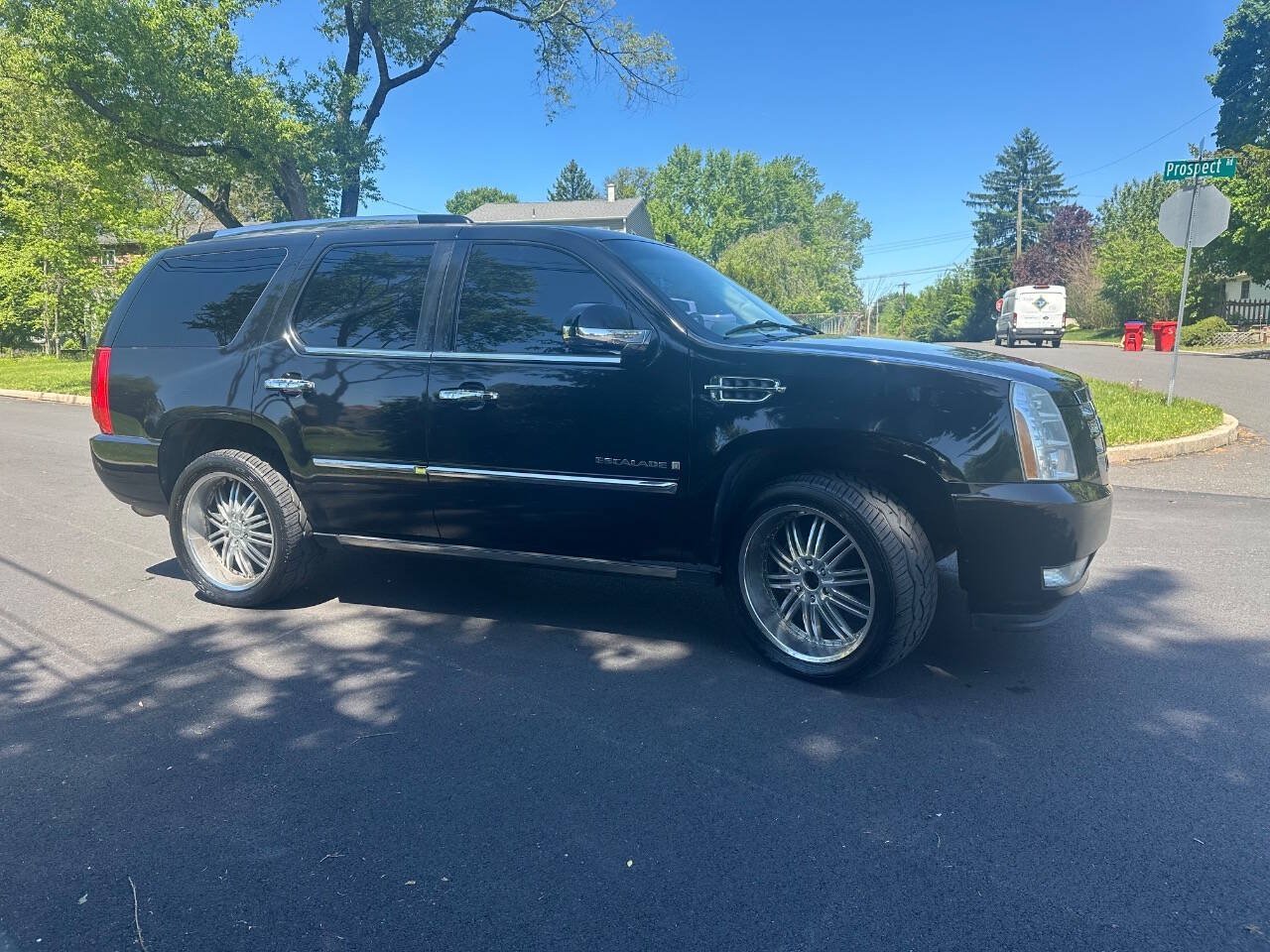 Used 2009 Cadillac Escalade AWD image 5