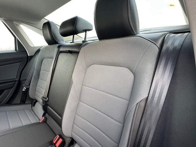 New 2025 Volkswagen Jetta SE image 28