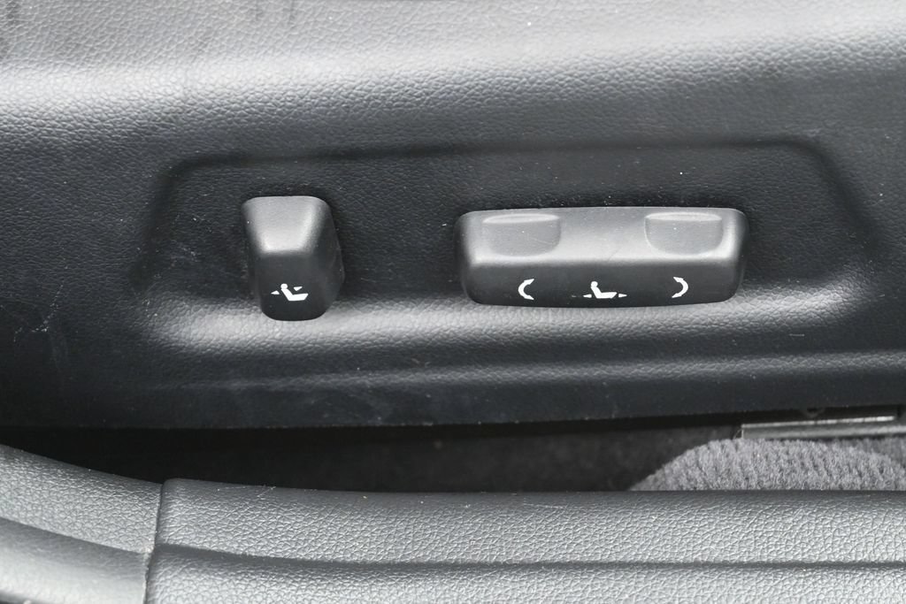 Used 2015 Kia Cadenza Premium FWD image 37
